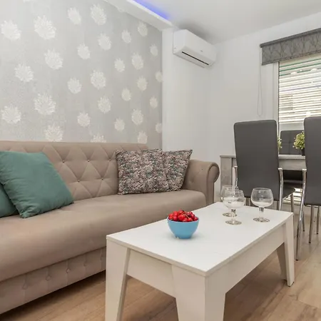 Leon By Interhome Apartment Lloret de Mar