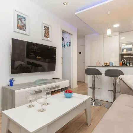 Leon By Interhome Apartment